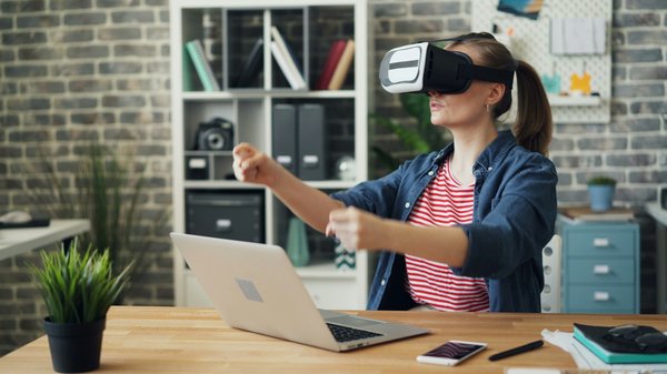 Quels sont les avantages de l'utilisation des technologies de réalité virtuelle pour la formation en entreprise?